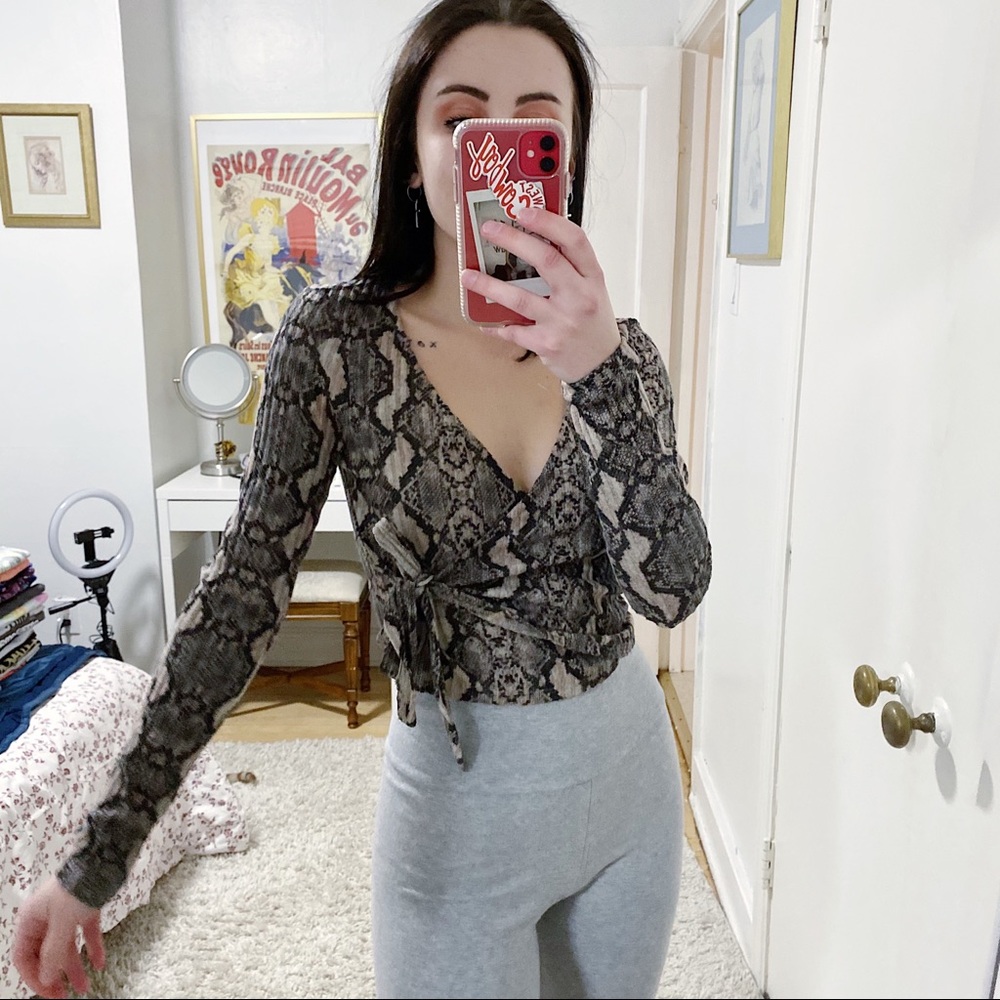 3/$19💫 Wild Fable Snake Print Top